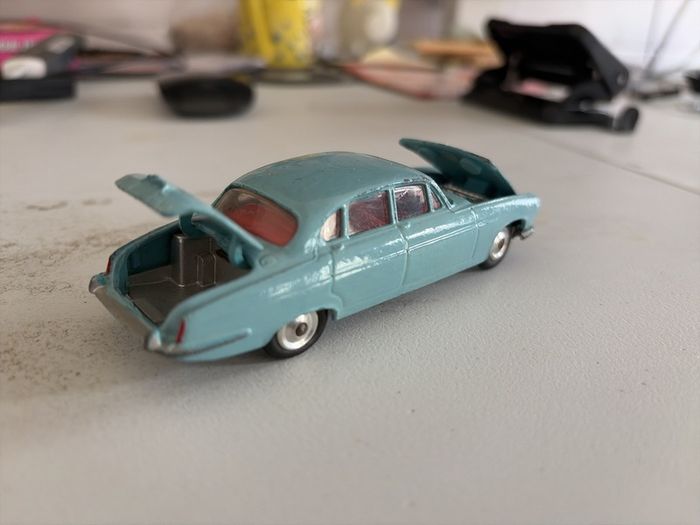Corgi Jaguar