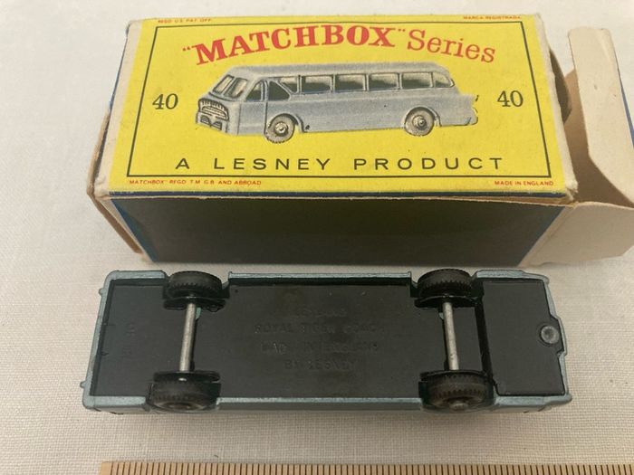 Matchbox 40b. Leyland long distance tiger coach. Mint in box. 1961
