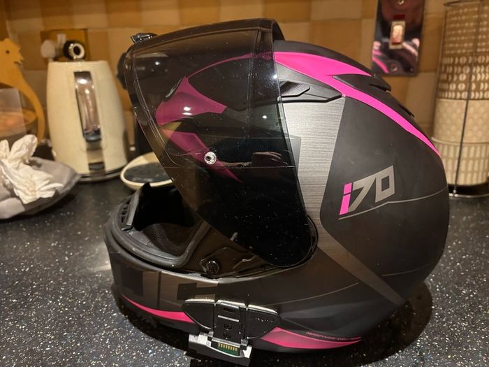 HJC i70 pink/black helmet