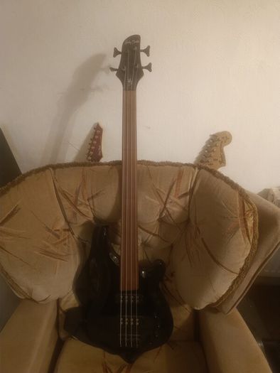 Harley Benton Fretless Bass B-450 FL