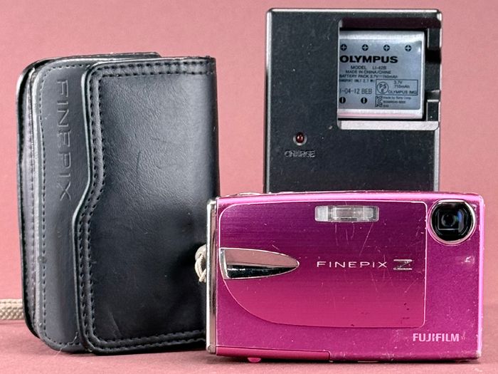 Fujifilm FinePix Z20fd compact point and shoot camera