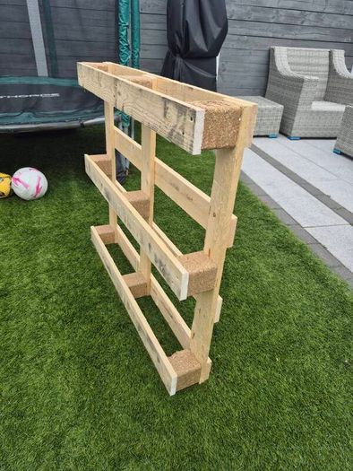 2 Free Pallets