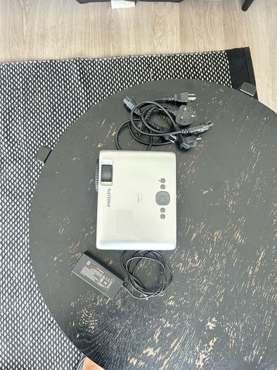 Projector- Philips - NeoPix Ultra 2