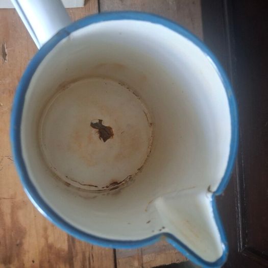 Vintage Enamel Jug (2 Litre)