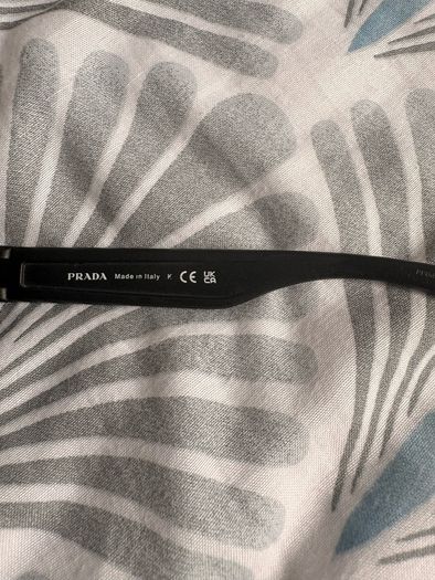 prada sun glasses