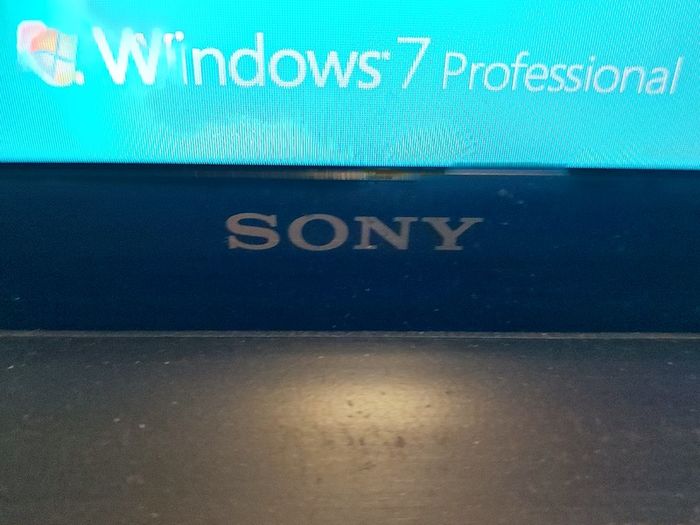 Sony Vaio Laptop, PCG-61511M, Windows 7 Professional, 32 bit, AMD Phenom II Triple Core Processor, 1.8GHz, 8GB Ram,