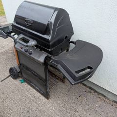 Char-broil gas barbecue - Free for collection