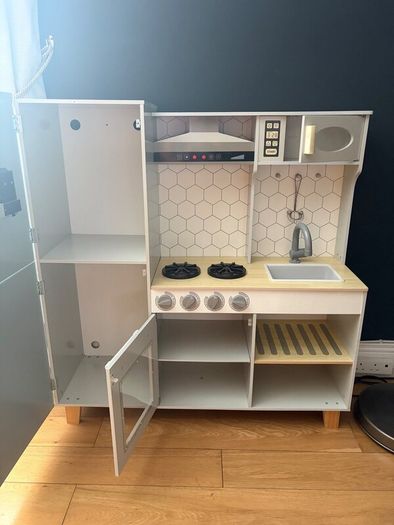 Kids Play Kitchen