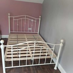 Bed 4ft 6