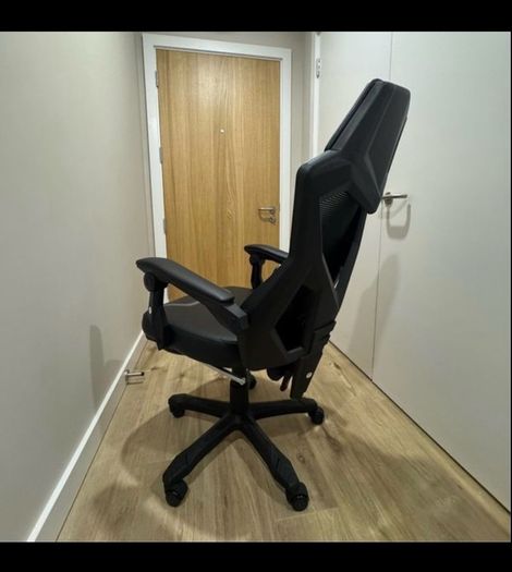 Ergonomic Gaming Chair - New