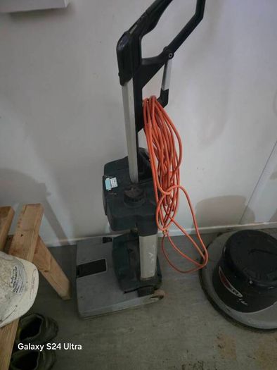 Nilfisk SC100 scrubber-dryer