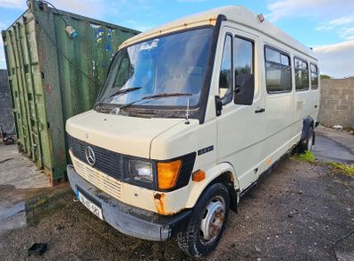 Mercedes 410D Camper