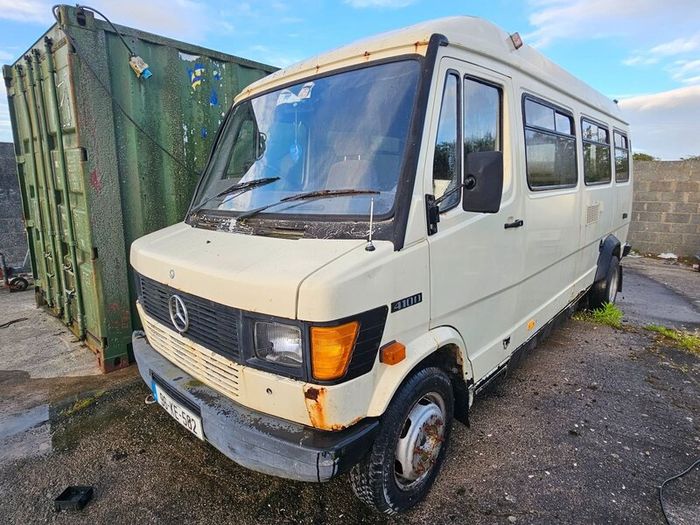 Mercedes 410D Camper