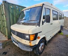 Mercedes 410D Camper