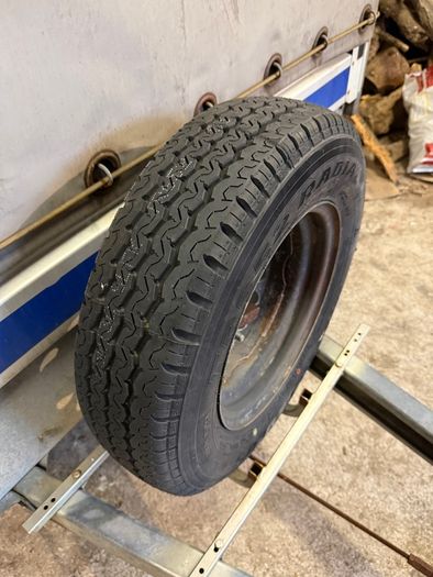 Blyss Twin Axle 2.7T Covered Trailer