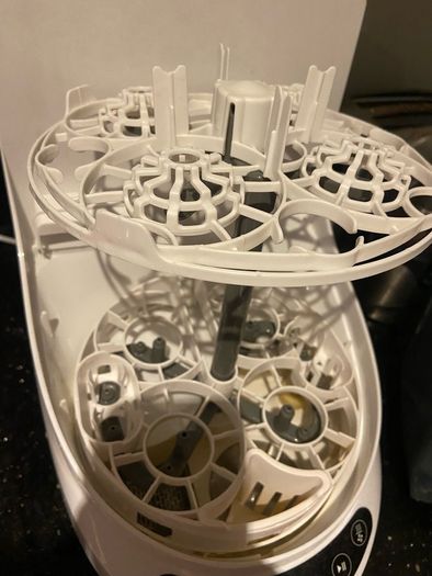 baby brezza bottle washer pro & 30 detergent tablets.