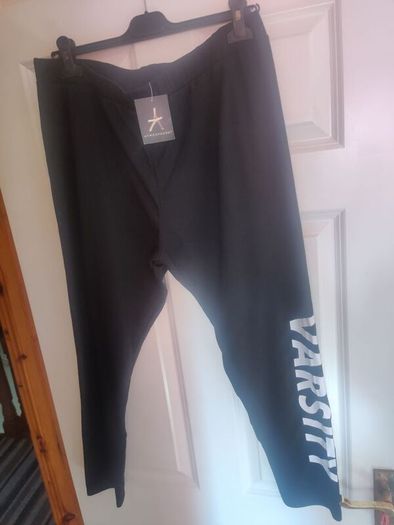 BNWT Atmosphere black Varsity leggings size UK20 EU48 Postage included