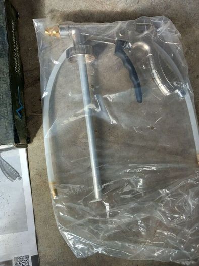Air operated underbody coating gun