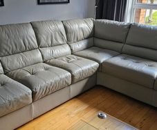 Corner suite