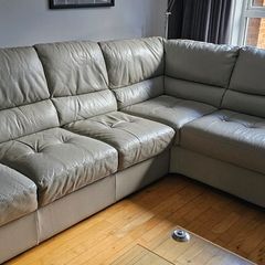 Corner suite