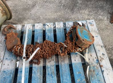 Pully block winch