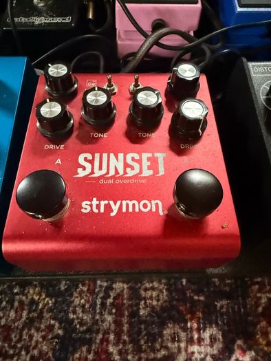Strymon Sunset dual distortion.