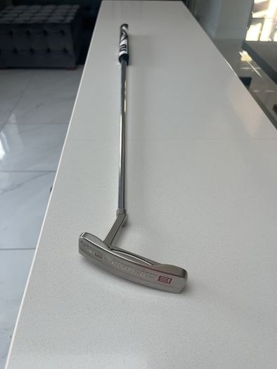 34" blade putter.