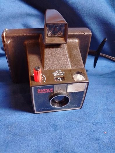 Vintage Polaroid Super Swinger Instant Camera (1970s)