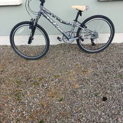 Girls bike