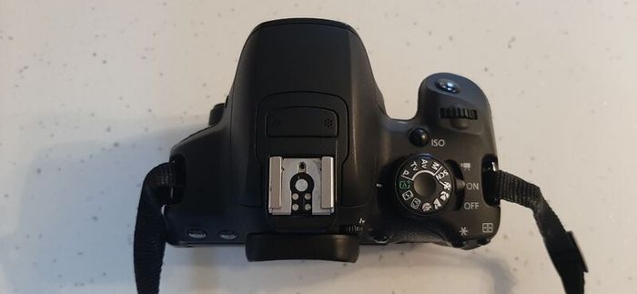 Canon EOS 700D DSLR Bundle + Lens - Boxed & Perfect Condition