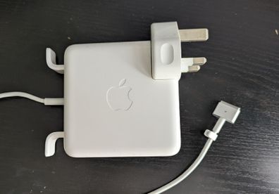Apple 45w Magsafe 2 Power Adaptor