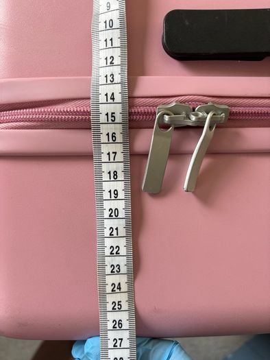 Hard shell large suitcases