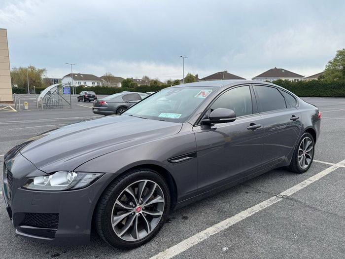 2016 Jaguar Xf