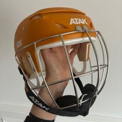 Helmet - hurling / camogie (size  Medium)