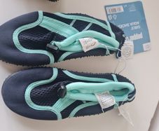 Girls Pool/ Beach shoes