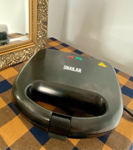 sandwich machine