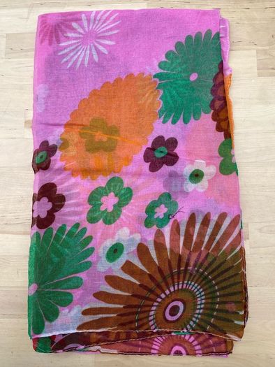 300 Ladies Scarves Wholesaler Liquidation Stock Clearance!