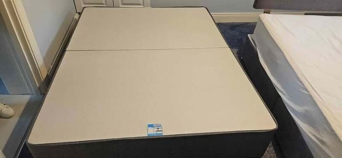 5ft King Size Divan Bed Base  Grey Fabric (Practically New)