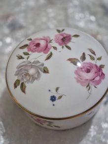 Trinket dish. Royal Worchester. Excellent condition