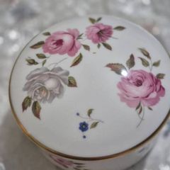 Trinket dish. Royal Worchester. Excellent condition