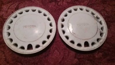 2 x Toyota Corolla E9 Sprinter 13 Inch Hubcaps