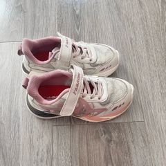 Girls shoes , size 5-6 years