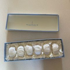 Newbridge Silverware Napkin rings and S+P shaker set