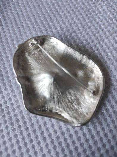 brooch