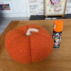 Halloween spray and decoration