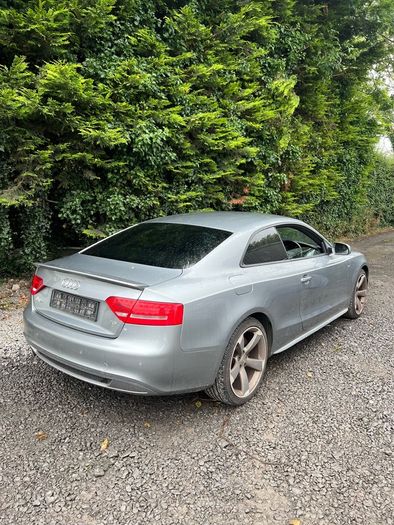 Breaking audi a5 8t caha llq ly7g s line 2009 2.0