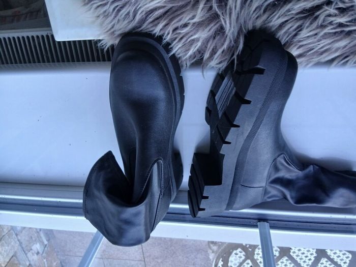 women's boots and shoes
