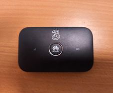 Huawei E5577-320 portable 4G WiFi modem