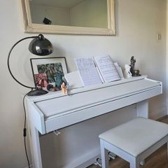 Gear4music Digital Piano with Stool