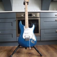 Squier Affinity Stratocaster HSS - Lake Placid Blue